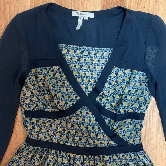 BCBGeneration Tiered Printed Faux Wrap Dress - Picture 10 of 13